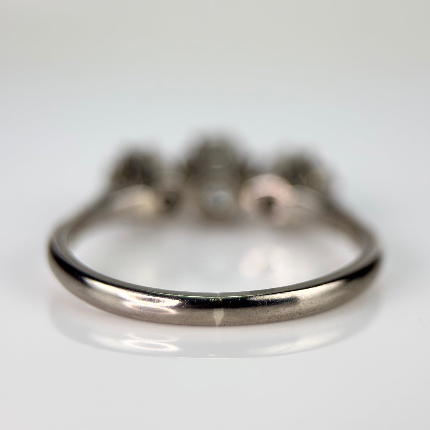 18ct Gold Antique 0.75ct Old Cut Diamond three Stone trilogy ring