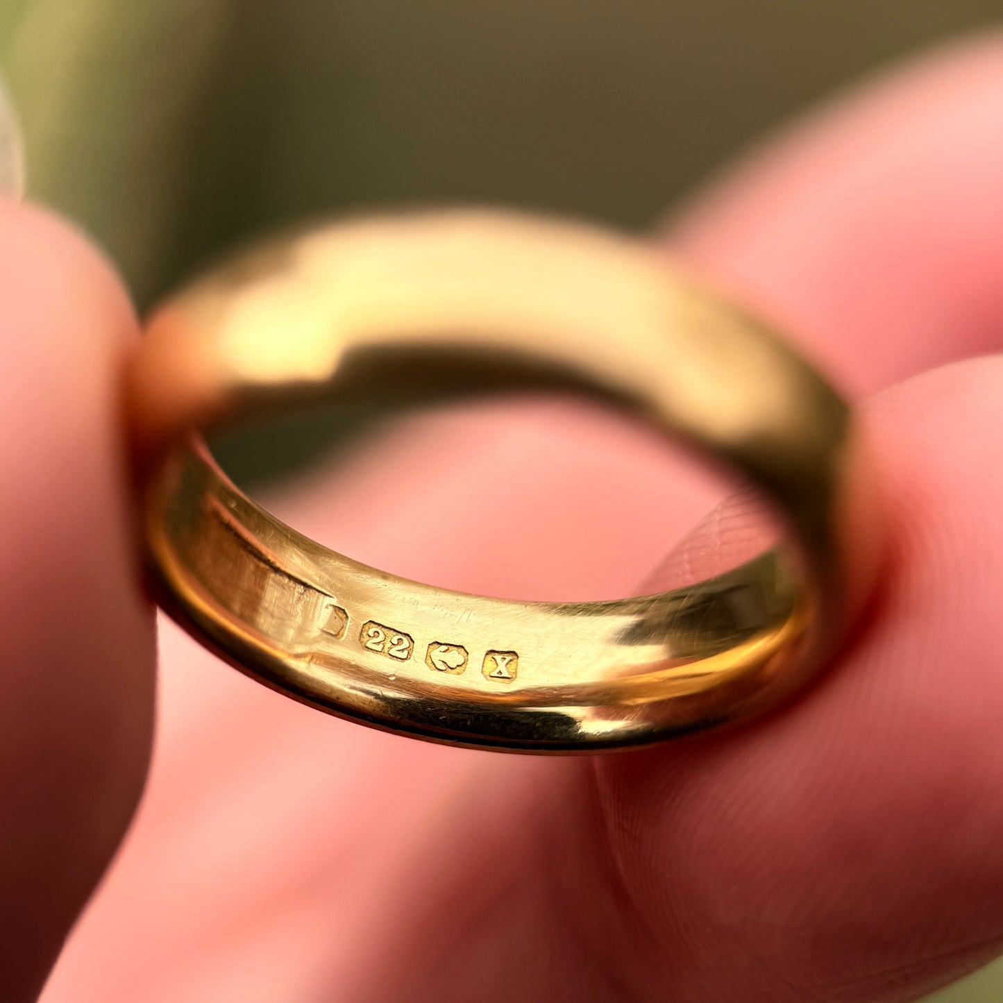 Antique Fully Hallmarked 22CT Gold Wedding ring band Size L 1/2 Heavy 9.9 grams