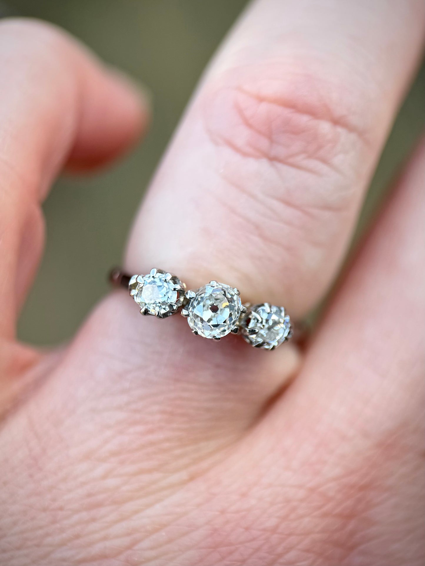 18ct Gold Antique 0.75ct Old Cut Diamond three Stone trilogy ring