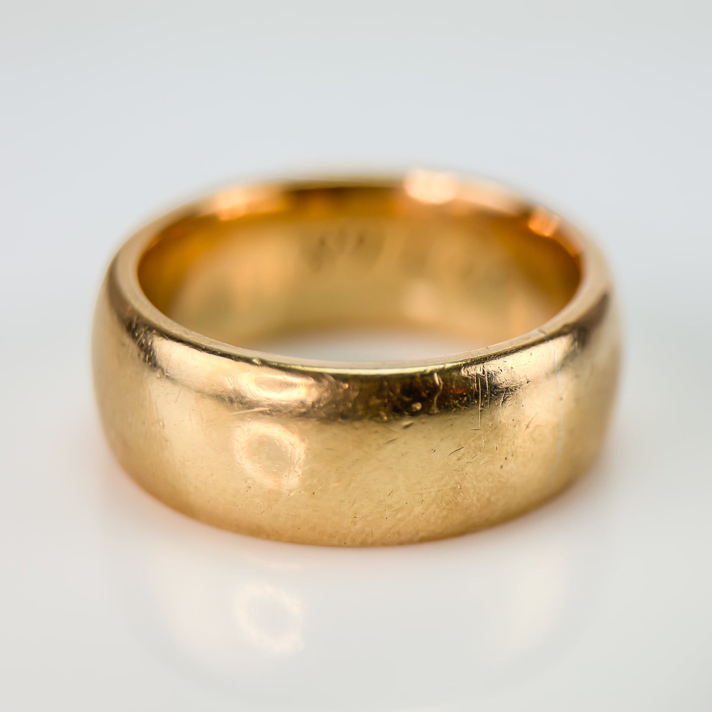 9ct Gold wedding band ring 15.15 Grams heavy size P 1/2