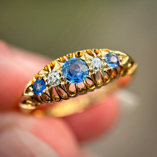 18ct Antique Fully Hallmarked Sapphire & Old Cut Diamond Gold Ring 2.8 grams