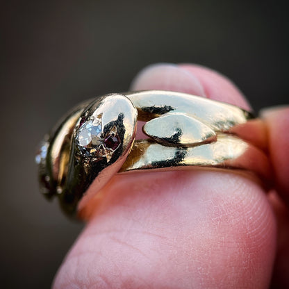 18CT Gold Antique Old Cut Diamond & Ruby Double Headed Snake Ring Heavy 9.6g
