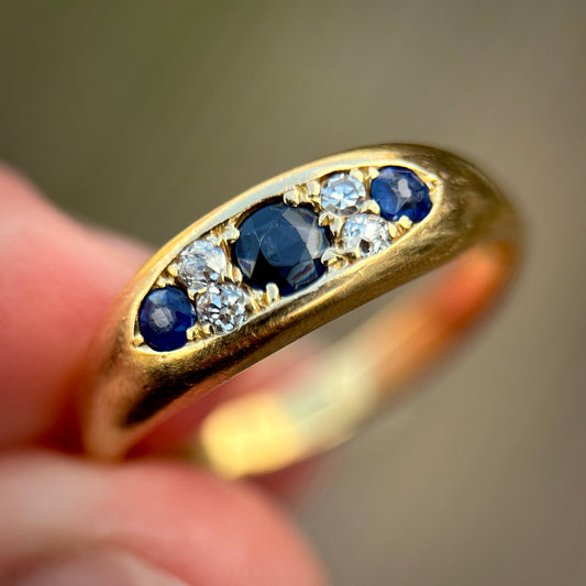 18ct Gold Sapphire & Old Cut Diamond gypsy Ring Heavy 5.4 grams Size R