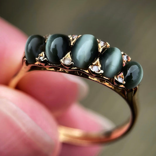 18CT Gold Antique Victorian (1887) Cats Eye Chrysoberyl & Diamond Ring
