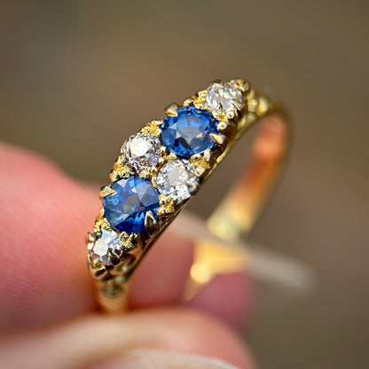 18ct Antique 0.50ct Sapphire & 0.30ct Old Cut Diamond Gold Ring 3.8 grams