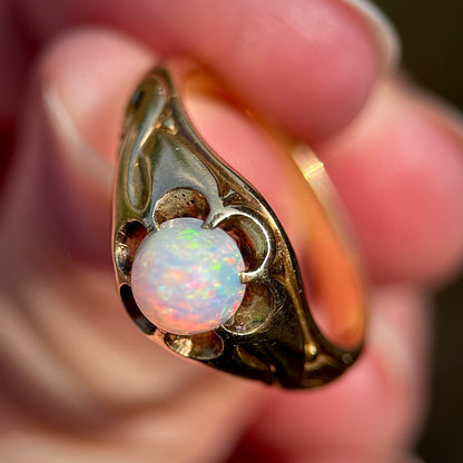 18CT Gold Antique Victorian Fiery Crystal Opal Solitaire Gypsy Ring Size L 1/2