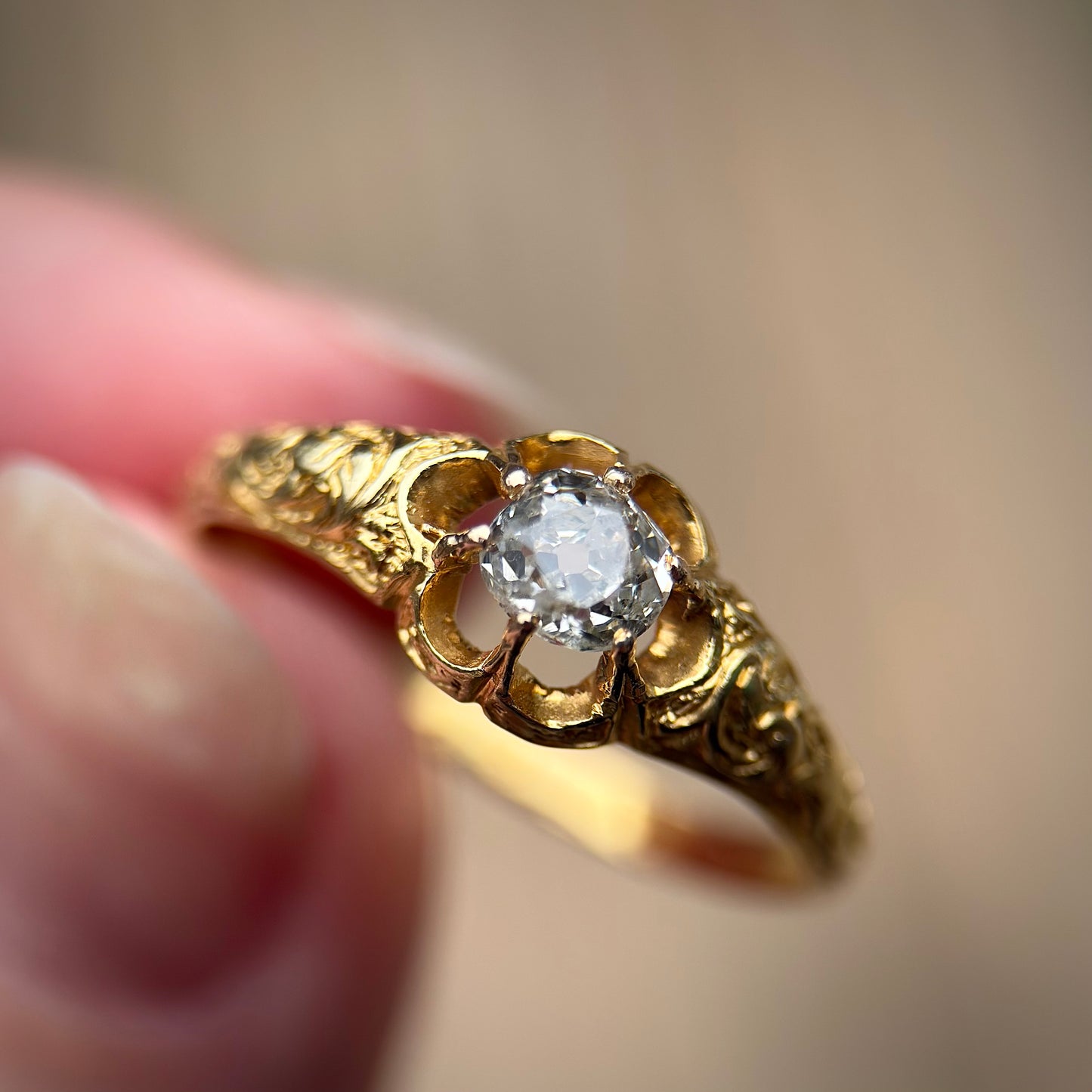 18ct Gold Antique 0.40ct Old Cut Diamond gypsy Ring