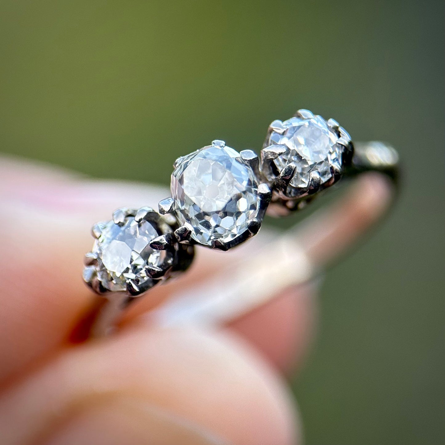 18ct Gold Antique 0.75ct Old Cut Diamond three Stone trilogy ring