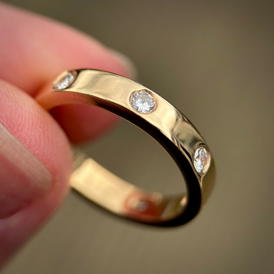18ct Gold Fully Hallmarked Diamond Five Stone Half Eternity Ring Size K 1/2 4.6g