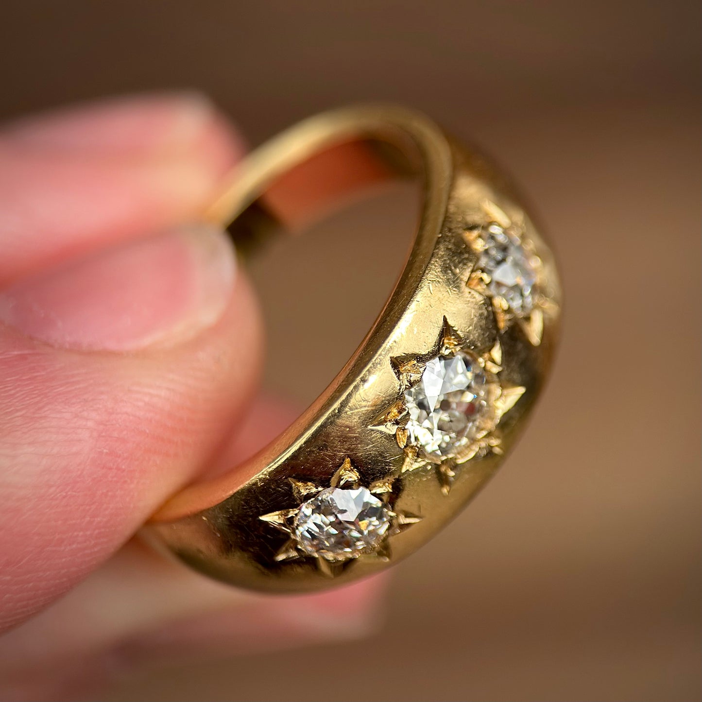 18ct Gold Antique Hallmarked 0.75ct Old Cut Diamond three stone gypsy ring Heavy