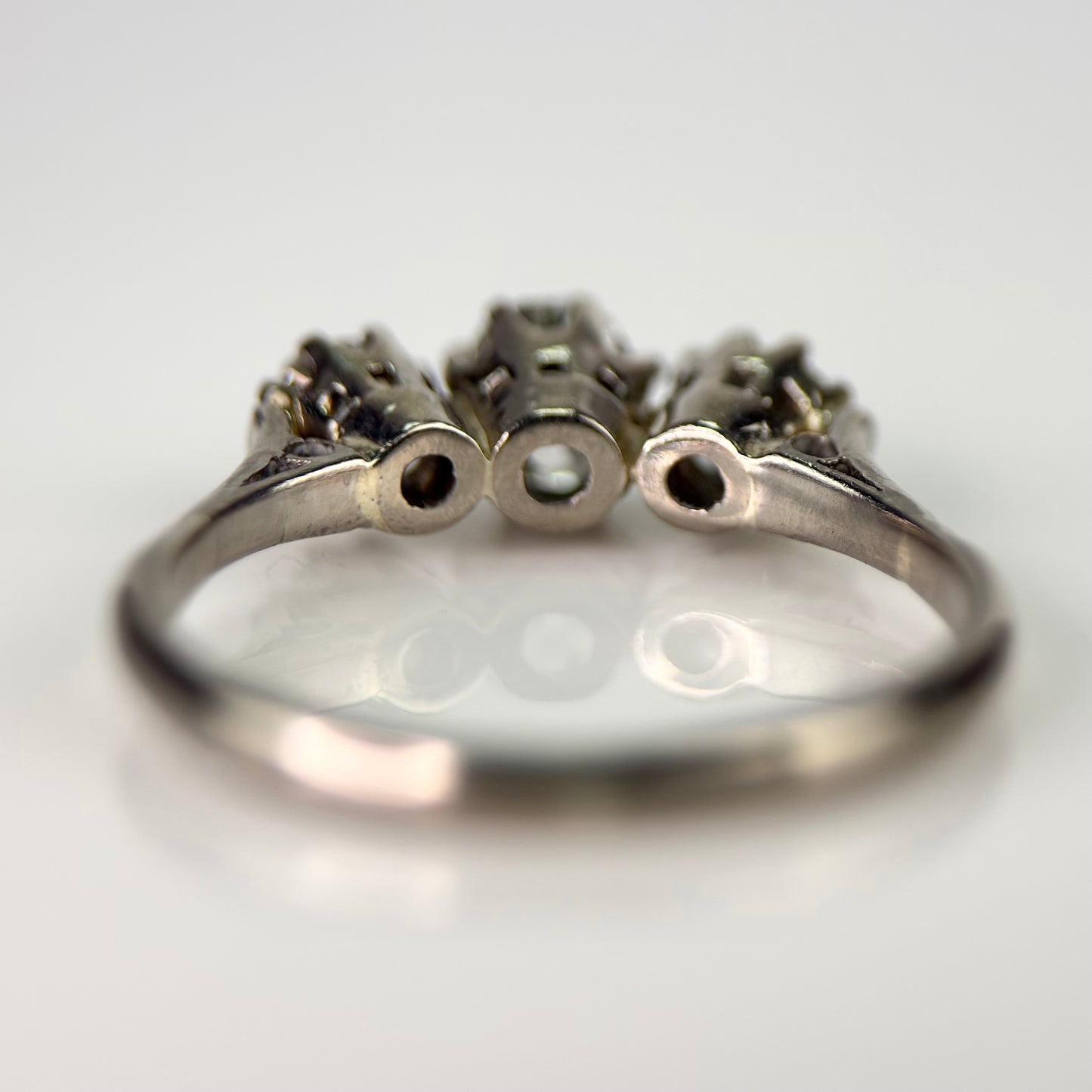 18ct Gold Antique 0.75ct Old Cut Diamond three Stone trilogy ring