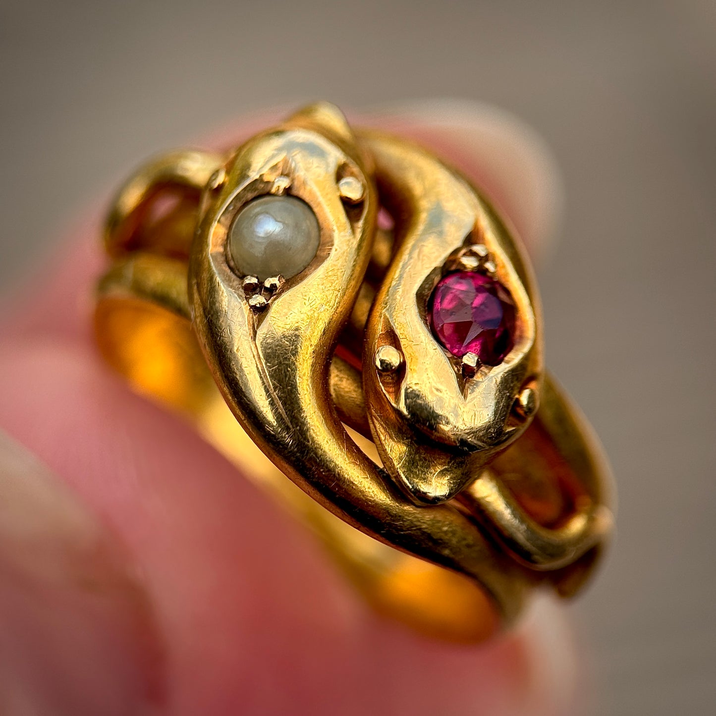 Museum Quality 18CT Gold Antique Victorian 1890 Double Headed Snake Ring