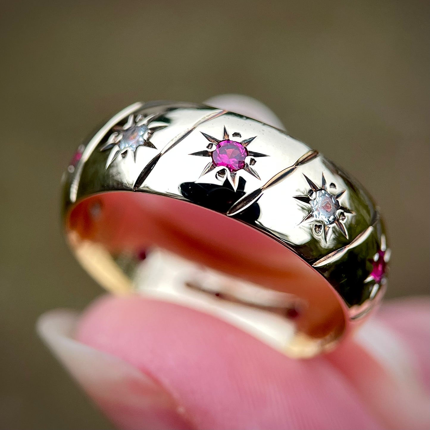 9CT Gold Fully Hallmarked Ruby & Spinel Eternity Band Gypsy Ring Size R 1/2