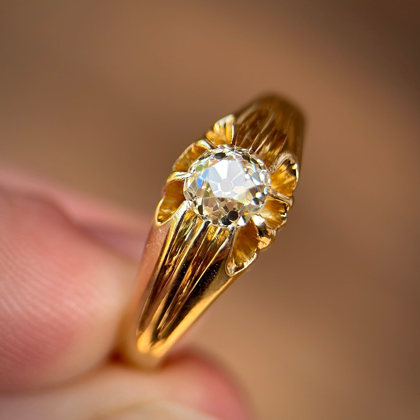 18ct Gold Antique Fully Hallmarked 0.625ct Old Cut Diamond gypsy Ring