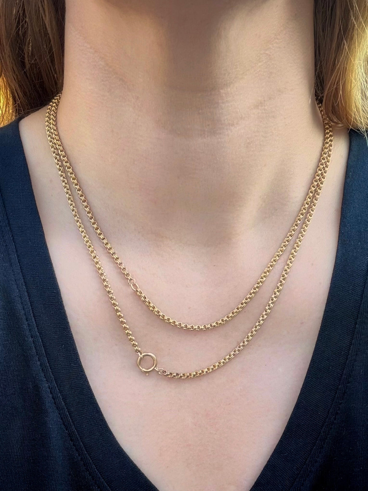 9ct yellow gold Antique ribbed belcher long guard muff chain 38.5" 19.60 grams