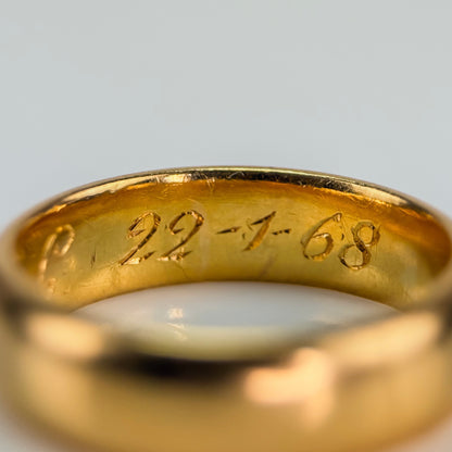 22ct Gold wedding band ring 7.3 Grams heavy size K