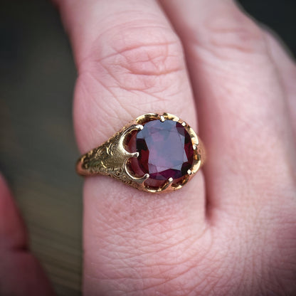 18ct Gold Antique Victorian Fully Hallmark Almandine Garnet Solitaire Gypsy Ring