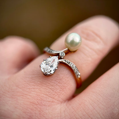 18CT Gold Antique 0.80ct Pear Cut Diamond & Pearl Toi Et Moi ring