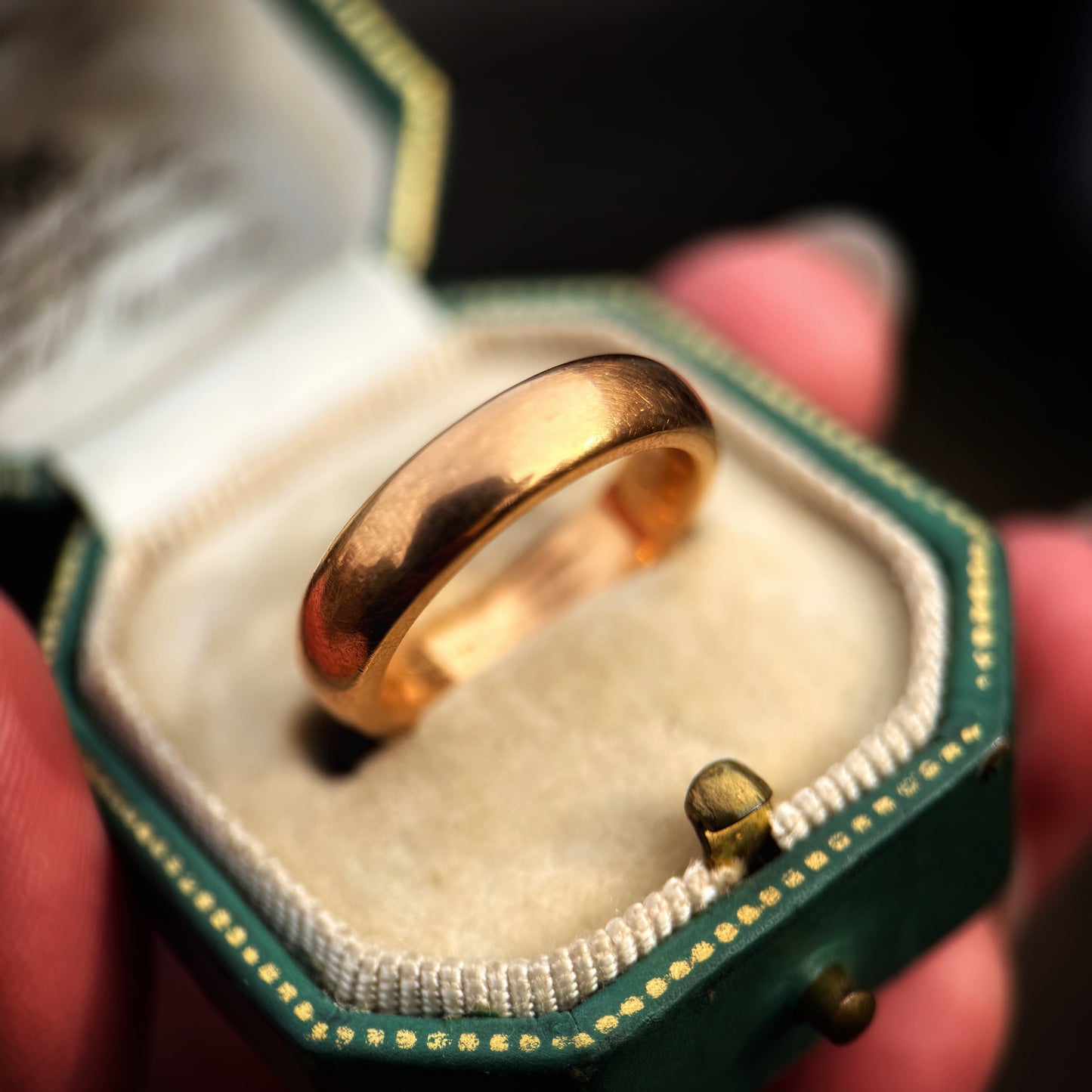 Antique Fully Hallmarked 22CT Gold Wedding ring band Size L 1/2 Heavy 9.9 grams