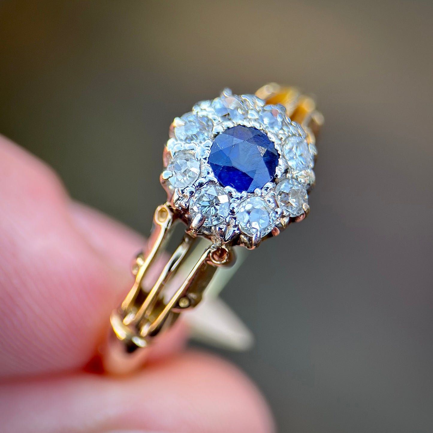 18CT Gold Antique 0.25ct Sapphire & 0.32ct Old Cut Diamond Cluster Ring
