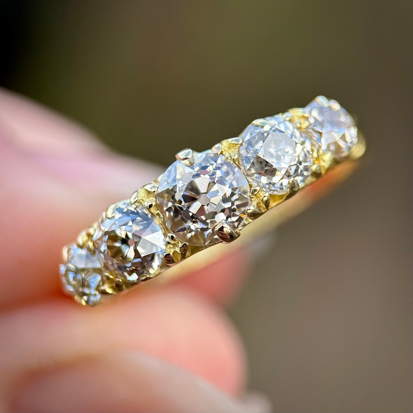 18ct Gold 1.625ct Antique Fully Hallmarked Old Cut Diamond Five Stone Ring