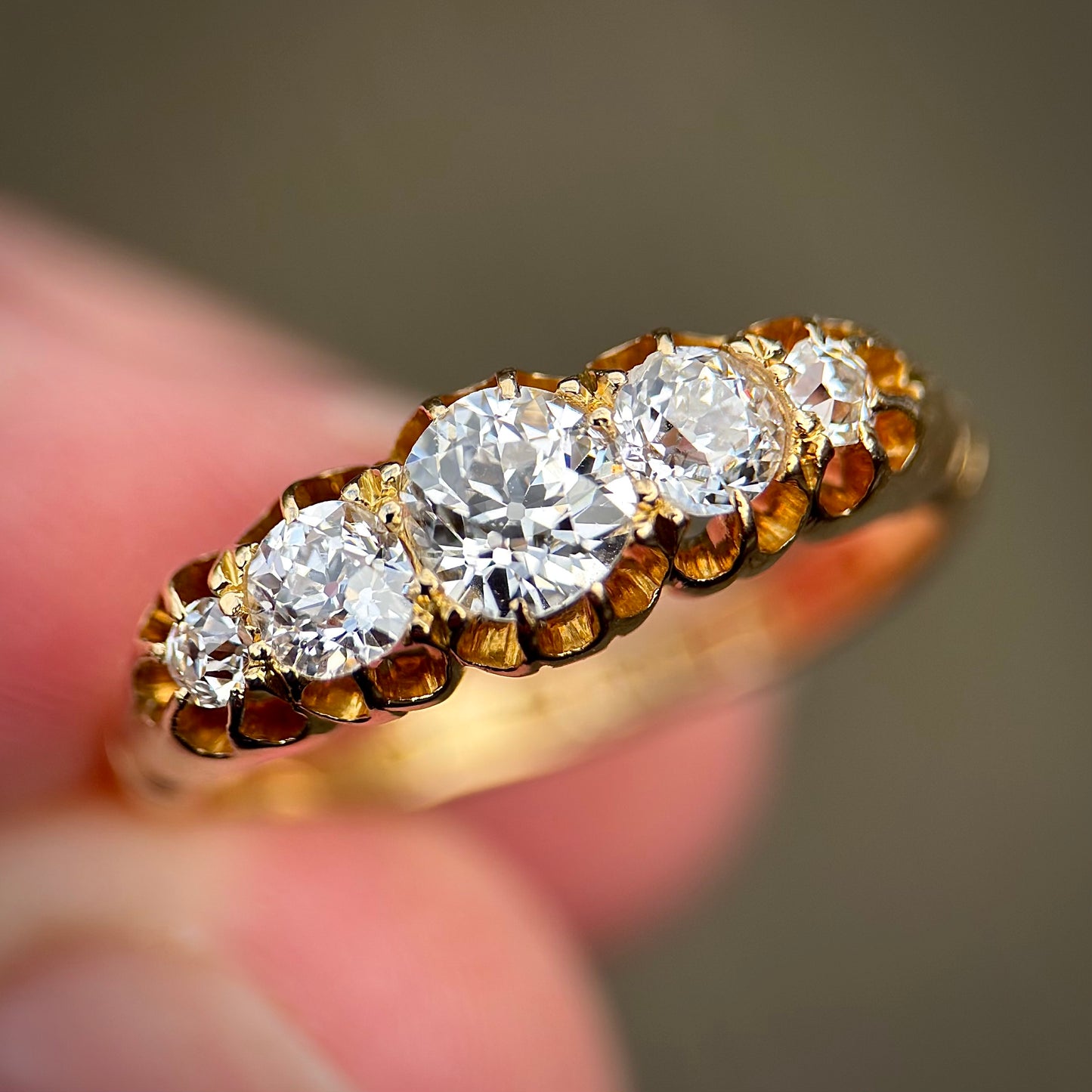 18ct Gold 0.87ct Antique Fully Hallmarked Old Cut Diamond Five Stone Ring