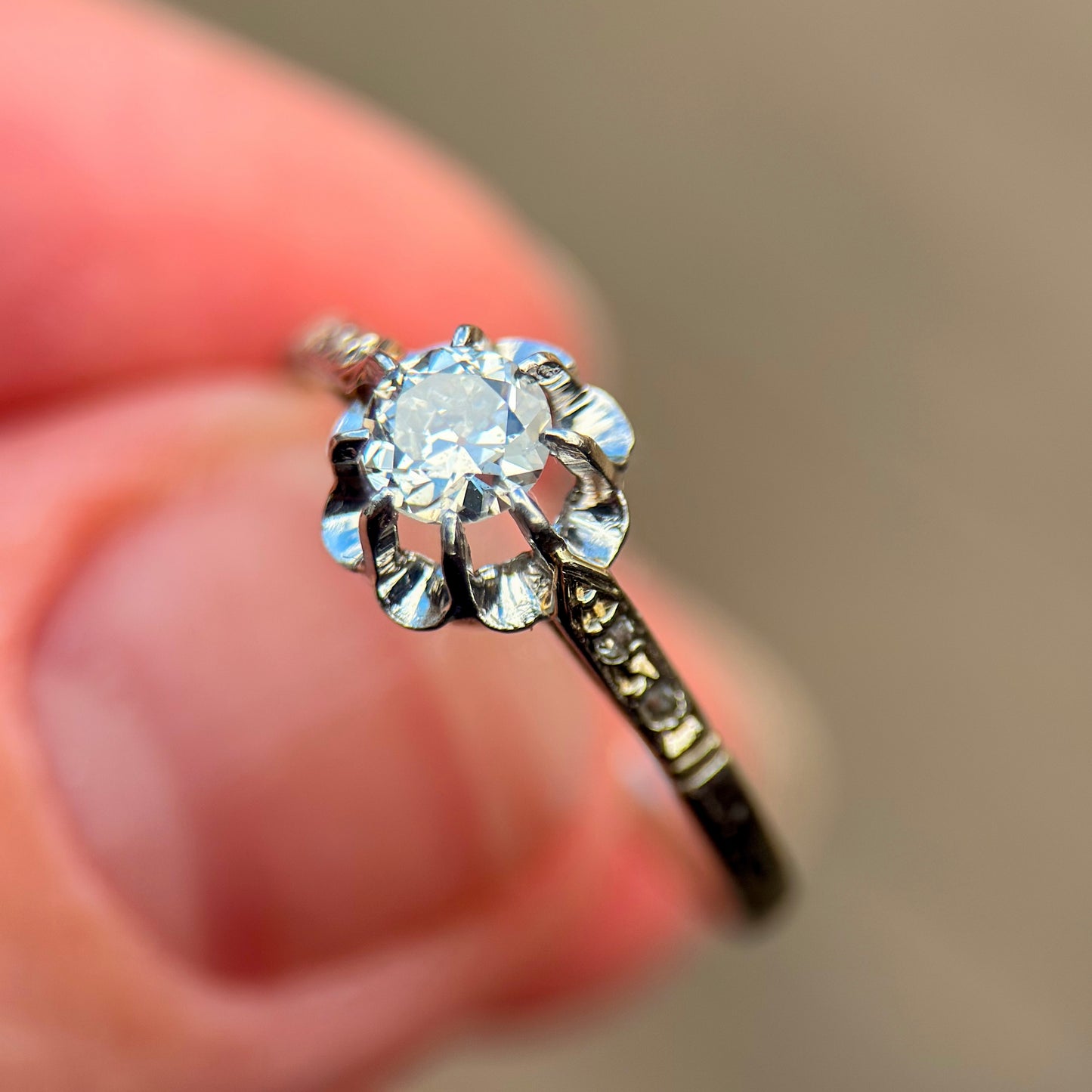 18ct gold French Art Deco 0.275ct Old Cut Diamond Solitaire buttercup ring