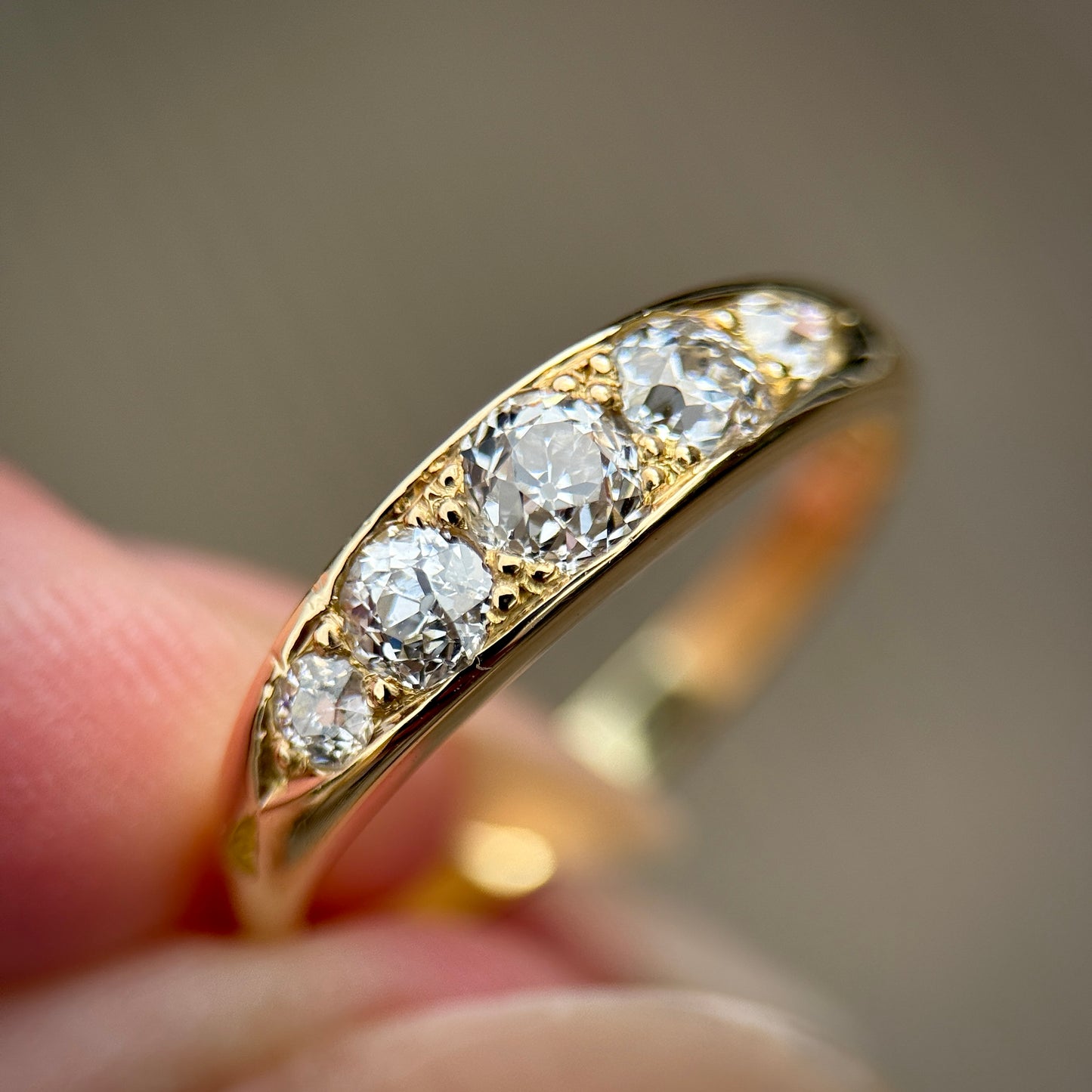 18ct Gold Antique 0.80ct Old Cut Diamond Five Stone Half Hoop Ring Size N