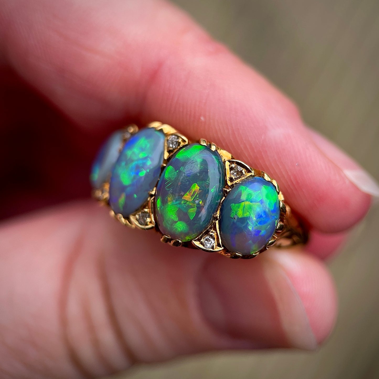 18CT Gold Large Antique Victorian Black Crystal Opal & Old Cut Diamond Ring