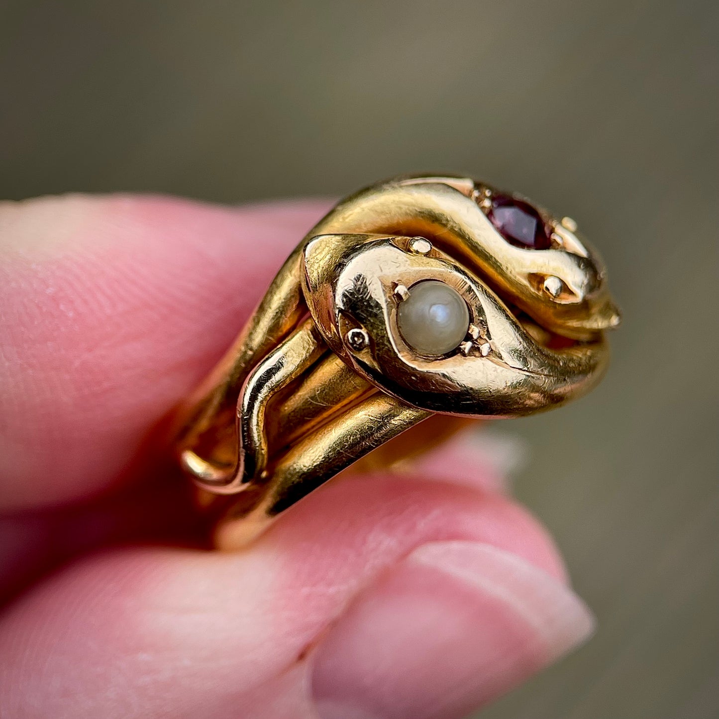 Museum Quality 18CT Gold Antique Victorian 1890 Double Headed Snake Ring