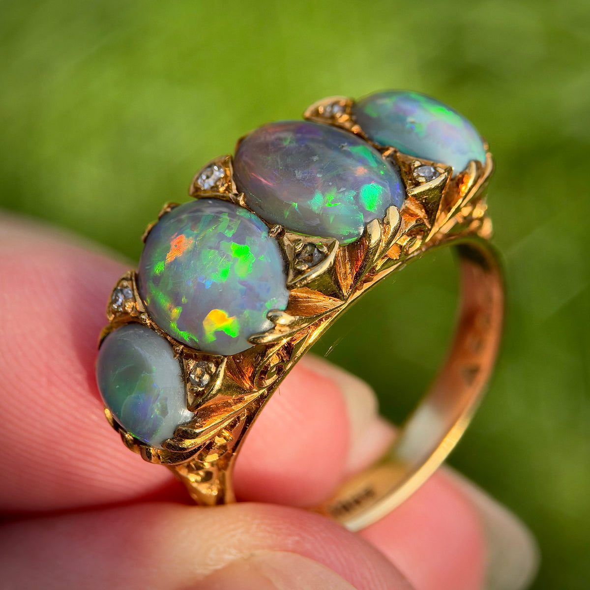 18CT Gold Large Antique Victorian Black Crystal Opal & Old Cut Diamond Ring