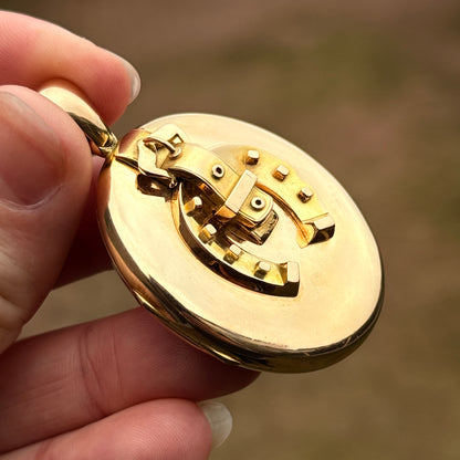 Large 15CT Gold Antique Victorian Horse shoe Pendant Memorial Locket 22.8 grams
