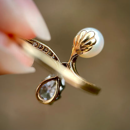 18CT Gold Antique 0.80ct Pear Cut Diamond & Pearl Toi Et Moi ring