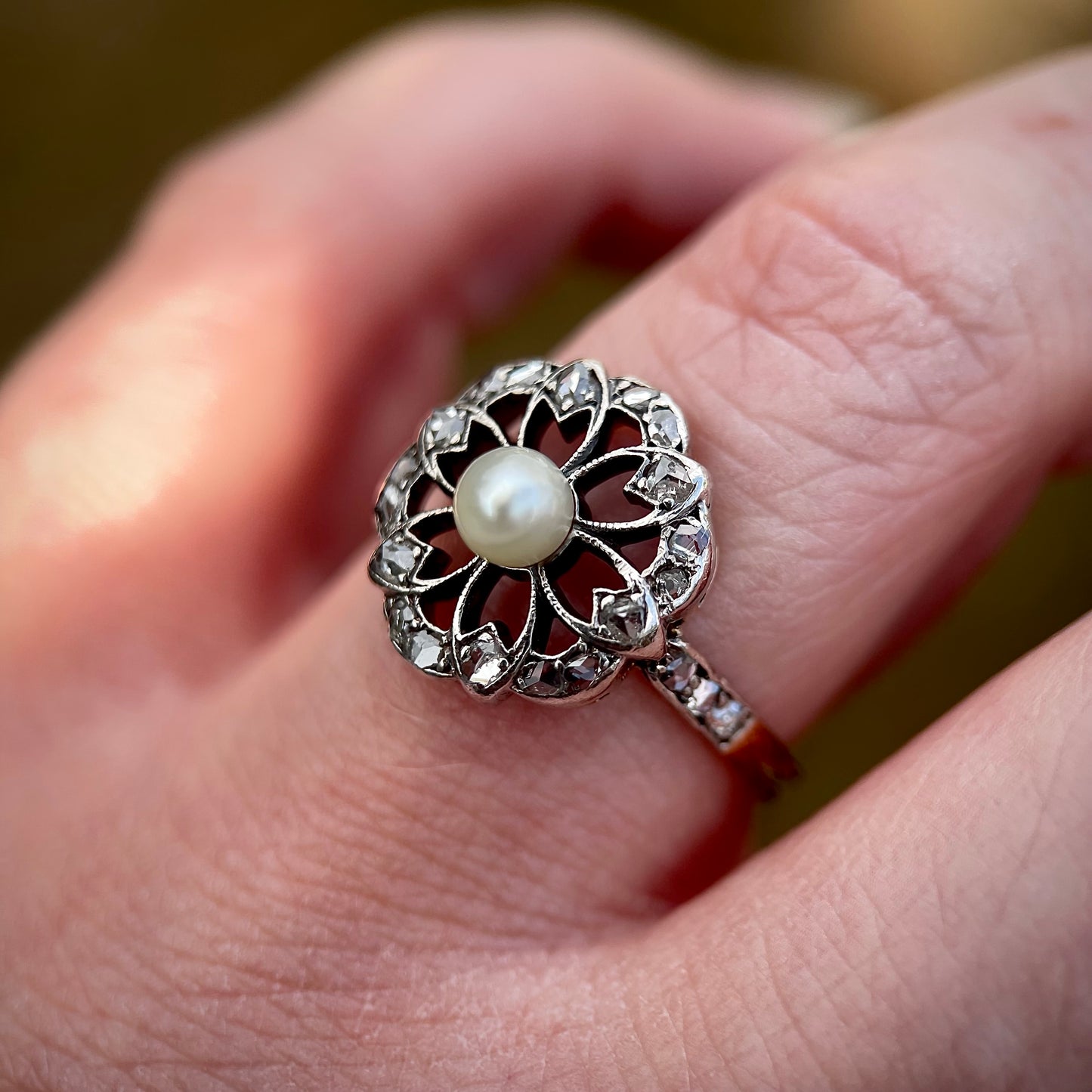 18CT Gold Antique Art Nouveau Old rose cut diamond & pearl floral flower ring