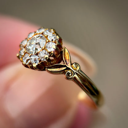 18ct Gold Antique 0.65ct Old Cut Diamond cluster daisy Ring Size M 1/2