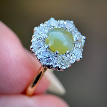 18CT Gold Antique Edwardian Cats Eye Chrysoberyl & Old Cut Diamond Cluster Ring