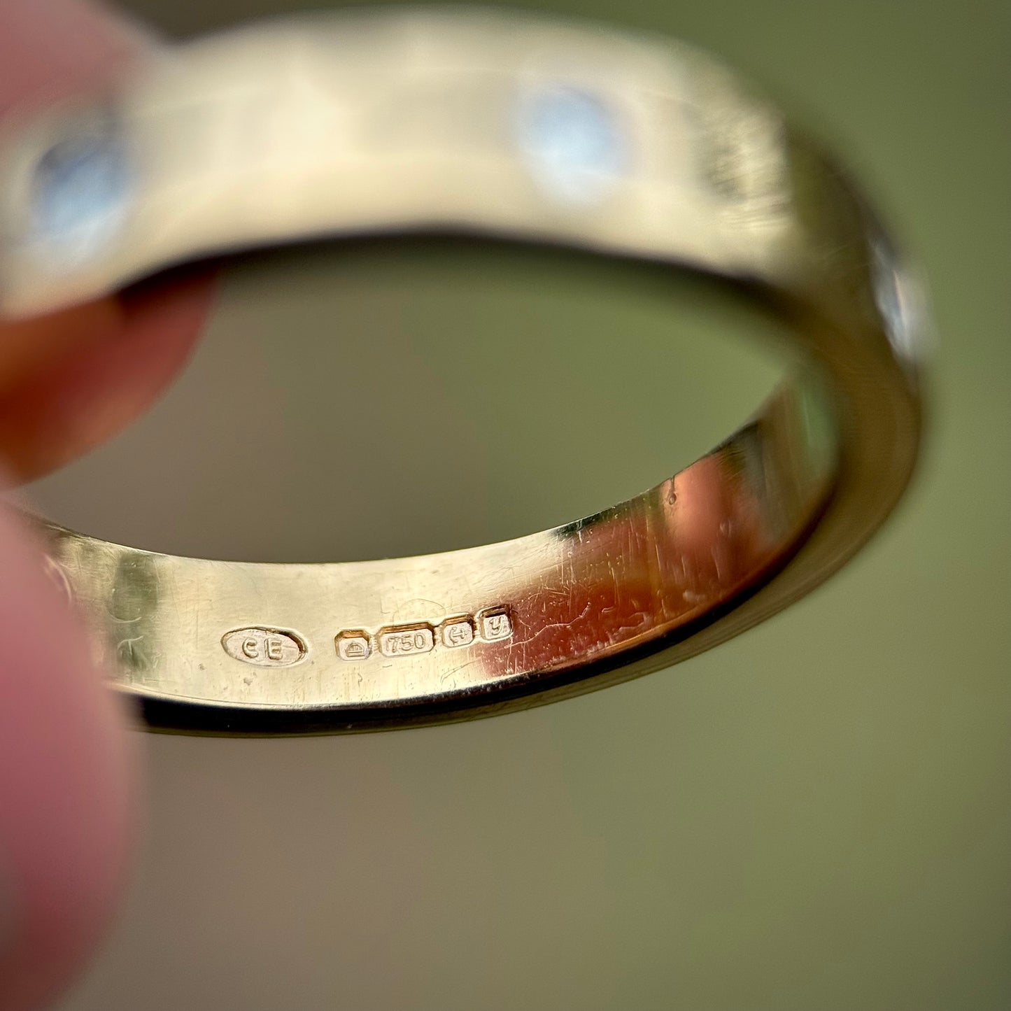 18ct Gold Fully Hallmarked Diamond Five Stone Half Eternity Ring Size K 1/2 4.6g