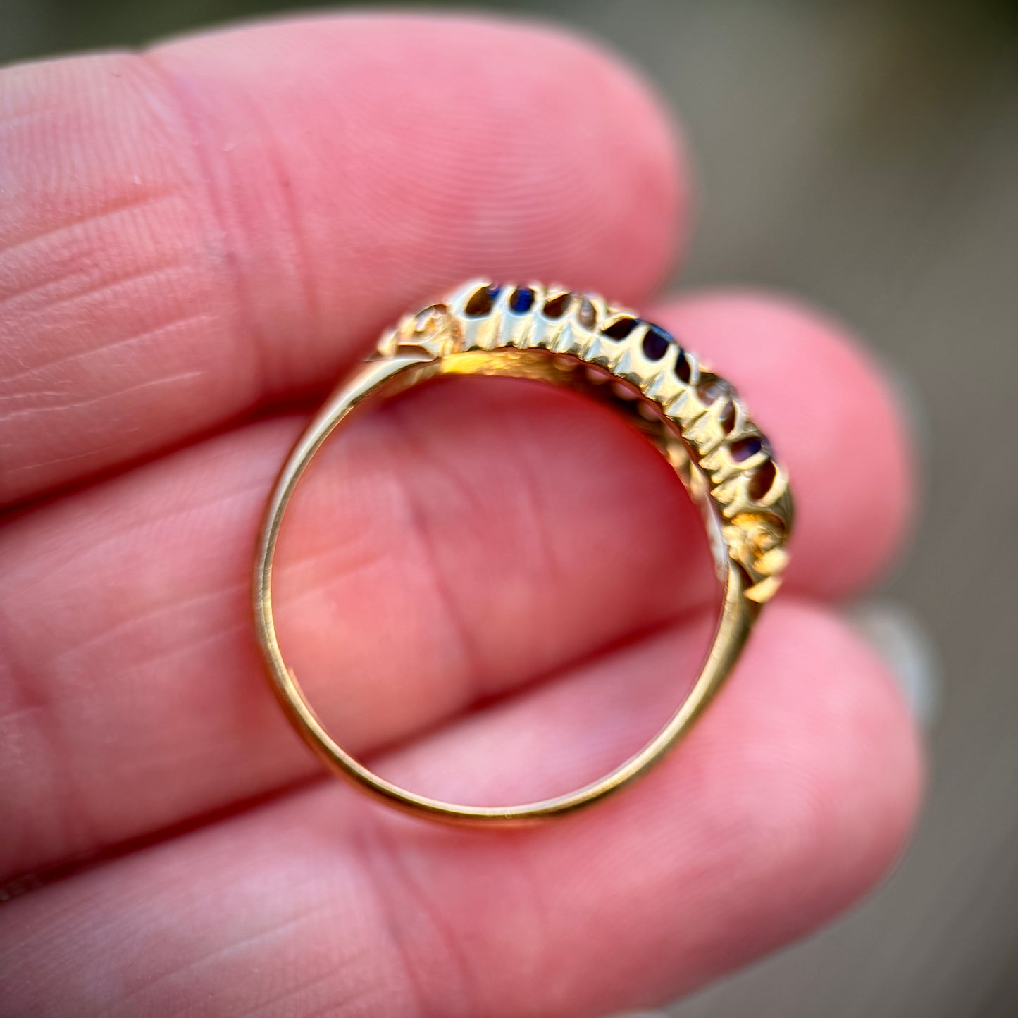 18ct Antique Fully Hallmarked Sapphire & Old Cut Diamond Gold Ring 2.8 grams
