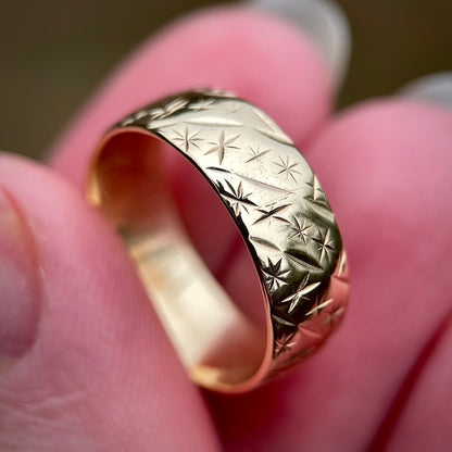 9CT Gold Fully Hallmarked Eternity Star Patterned Band Gypsy Ring Size K