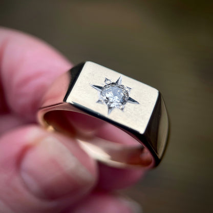 9CT Gold Diamond Solitaire Signet Gypsy Ring Heavy 9.7 grams Size U 1/2