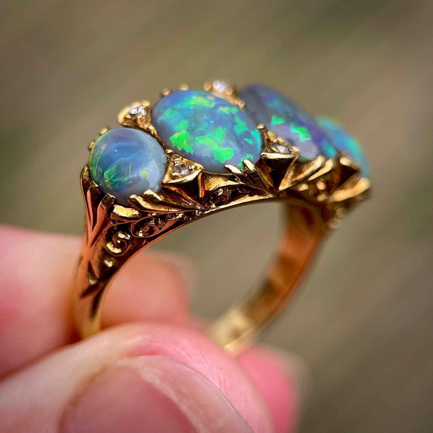 18CT Gold Large Antique Victorian Black Crystal Opal & Old Cut Diamond Ring