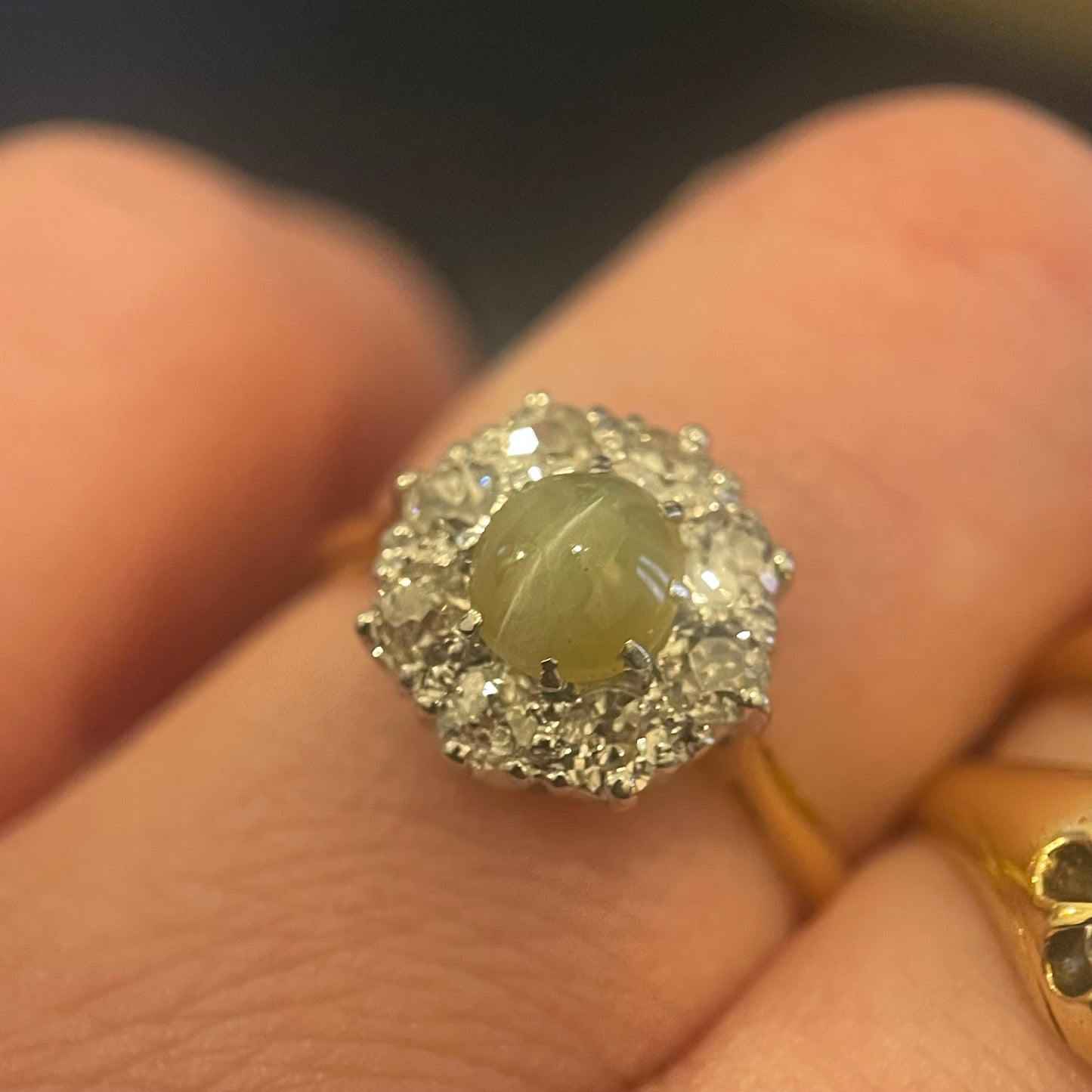 18CT Gold Antique Edwardian Cats Eye Chrysoberyl & Old Cut Diamond Cluster Ring