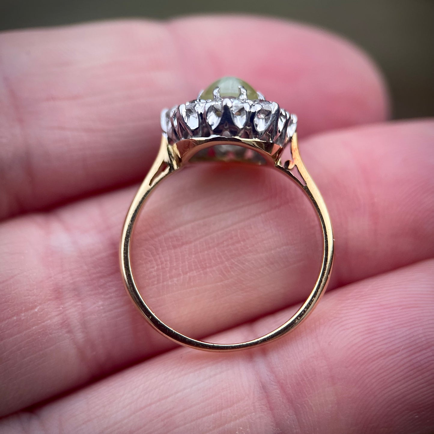 18CT Gold Antique Edwardian Cats Eye Chrysoberyl & Old Cut Diamond Cluster Ring